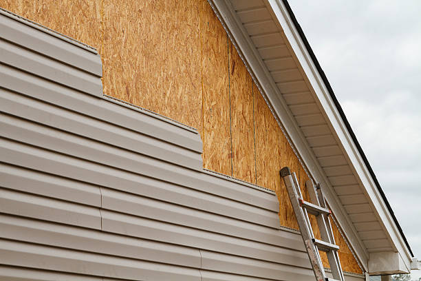 Professional Emergency Siding Repair technician working in Skippack, PA